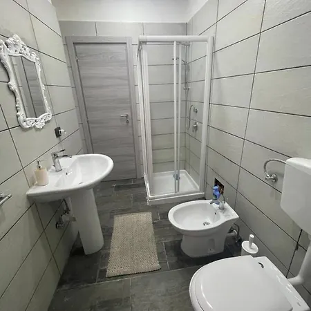 Regina Bnb דירה
